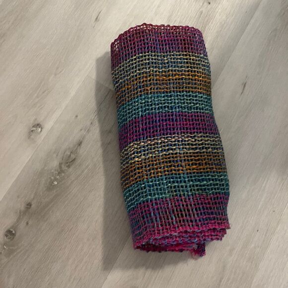 Rainbow table runner  - Picture 1 of 3